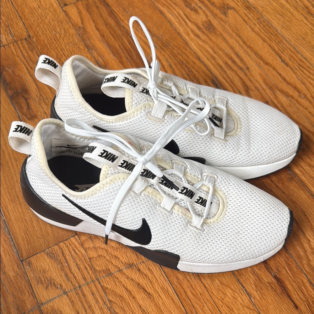 Nike White and Black Minimalist Sneakers 7